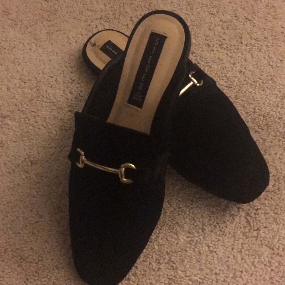 Steve Madden Velvet Loafer - Size 9